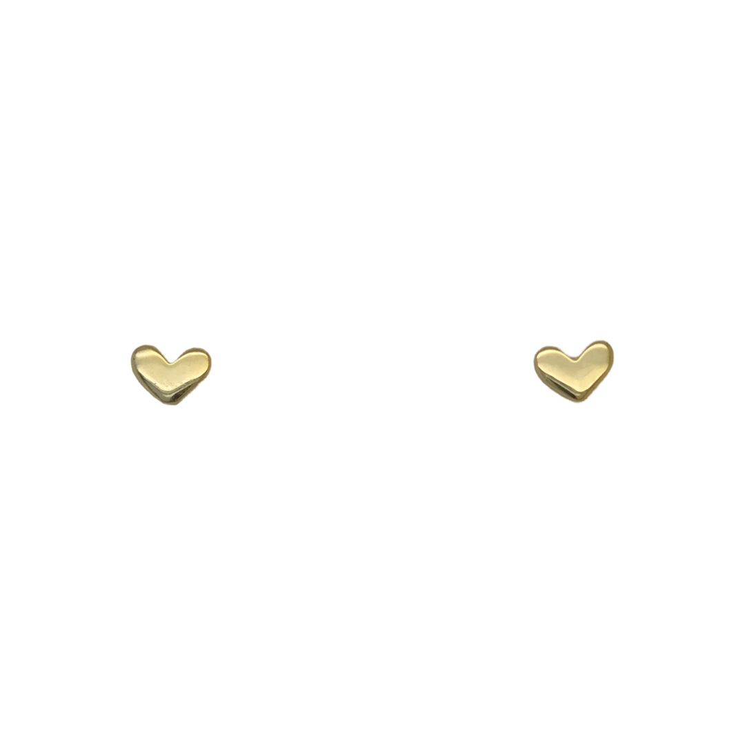 66329a1d0759253713889ea6_bak188-gold-plated-sterling-silver-mini-heart-studs-782442eb-cbda-4e1b-977d-c89b3e1956b4_1747691579136.png