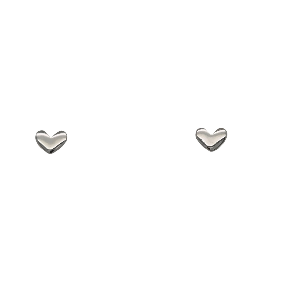 66329a1d0759253713889ea6_bak188-sterling-silver-mini-heart-studs-1dabd7be-c3f1-4110-85f4-bed9a8720b2a_1747691593317.png