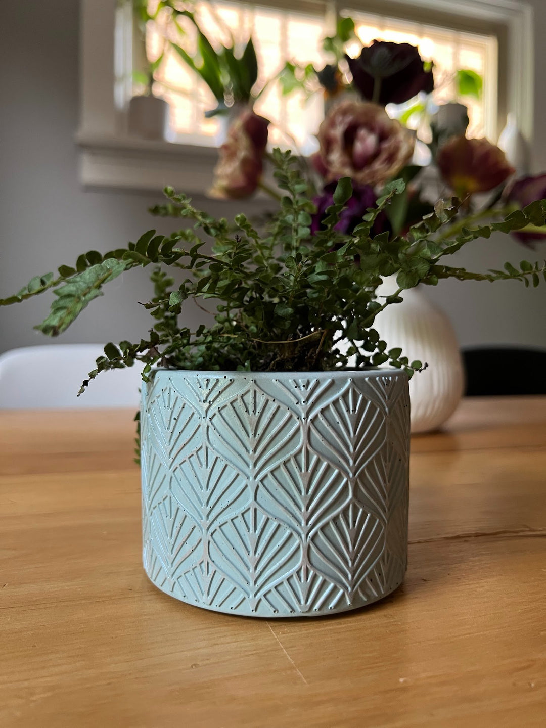 Laurel Concrete Pot