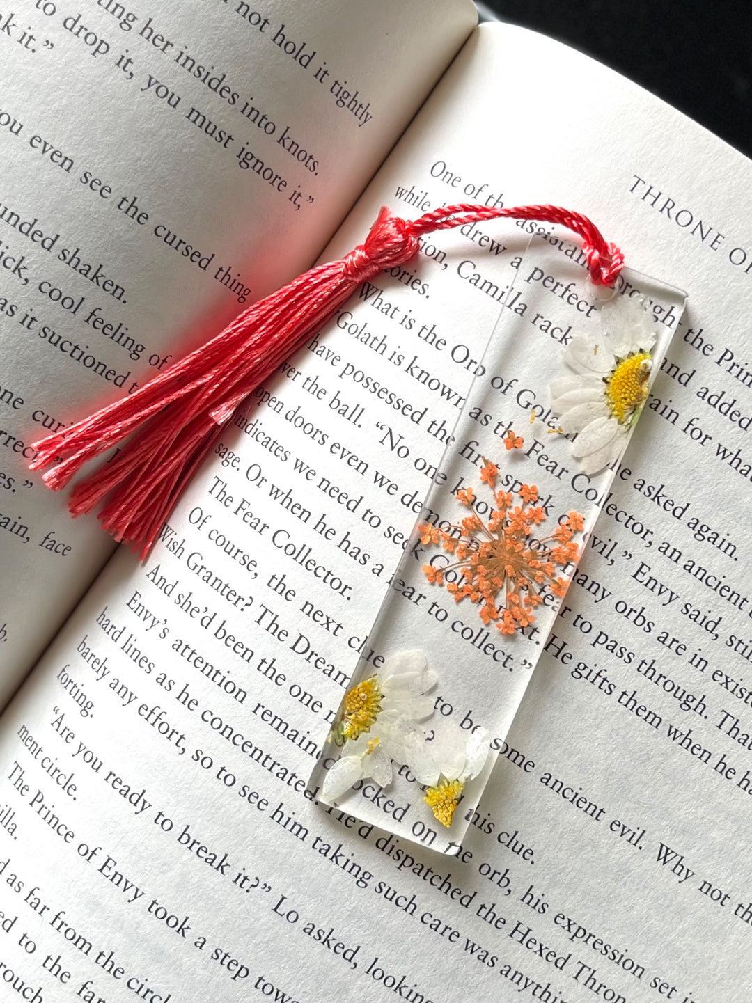 Flower bookmark (peach, small)
