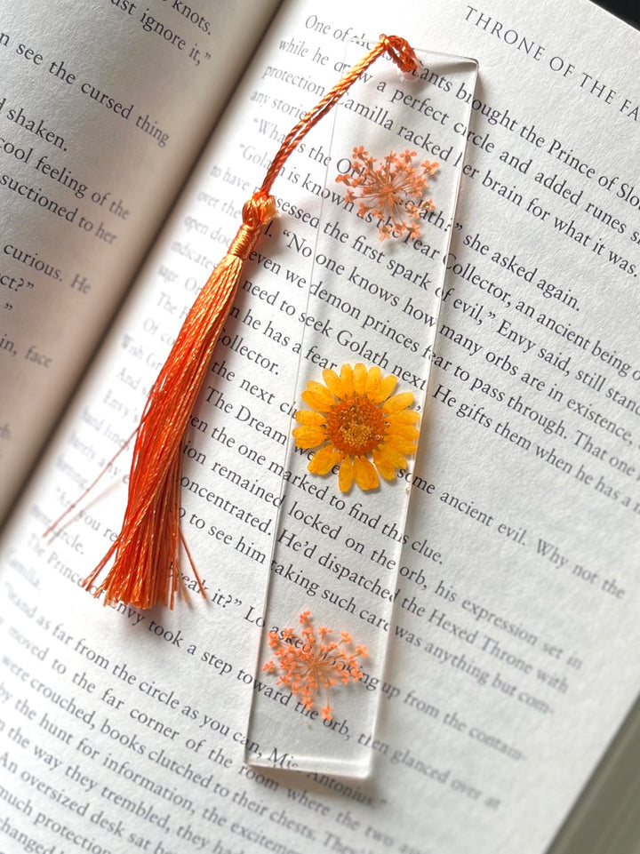 Orange Daisy Bookmark