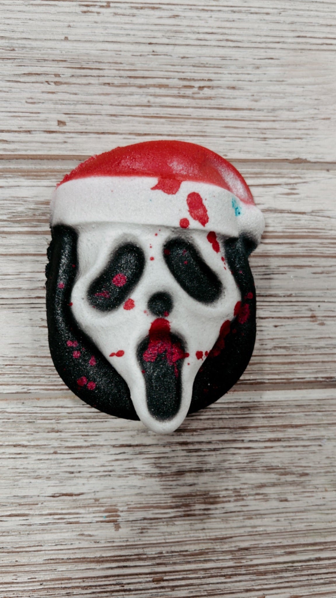 Scream Santa Bath Bomb - 1