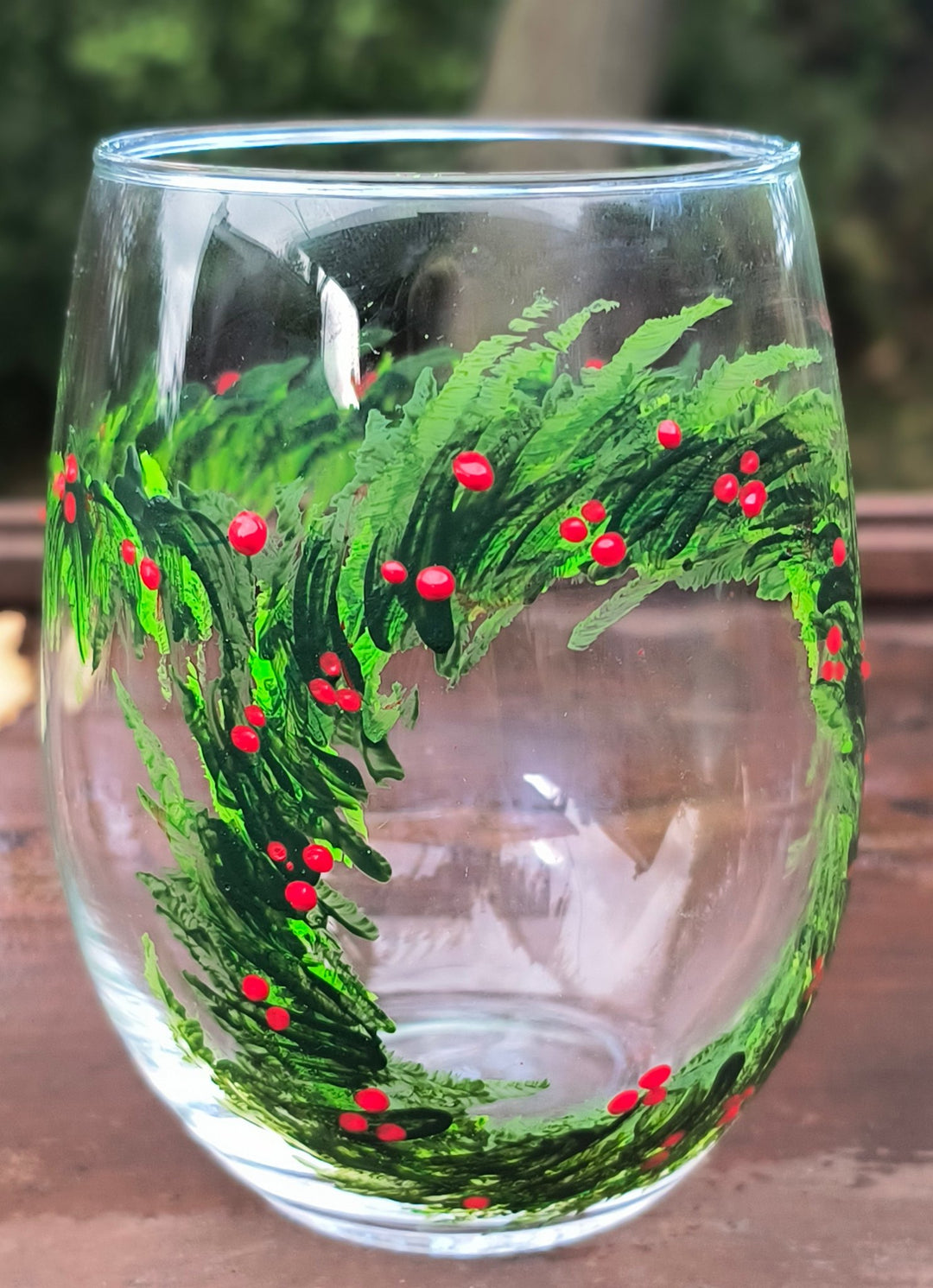 Wreaths and Garland Stemless Wineglass - 1