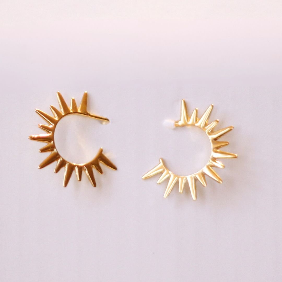 66329a1d0759253713889ea6_bak-sunburst-earring-2_1747688144998.jpg
