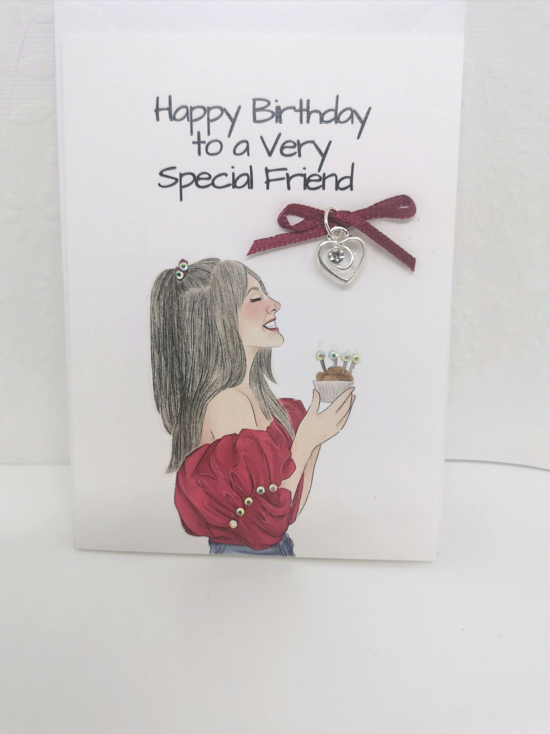 66329a1d0759253713889ea6_birthday-cup-cake_1774394669928.jpg