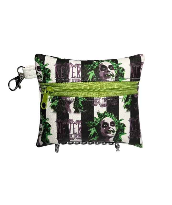 66329a1d0759253713889ea6_bubblegum-pouch-5_1751657334956.jpg