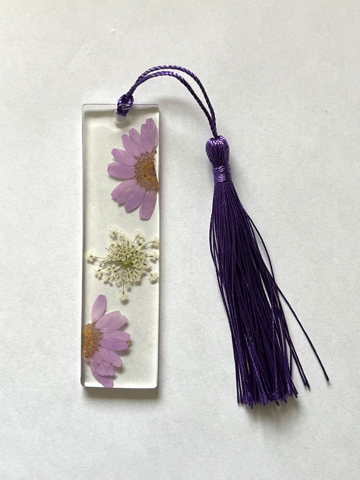 Flower bookmark (purple, small)