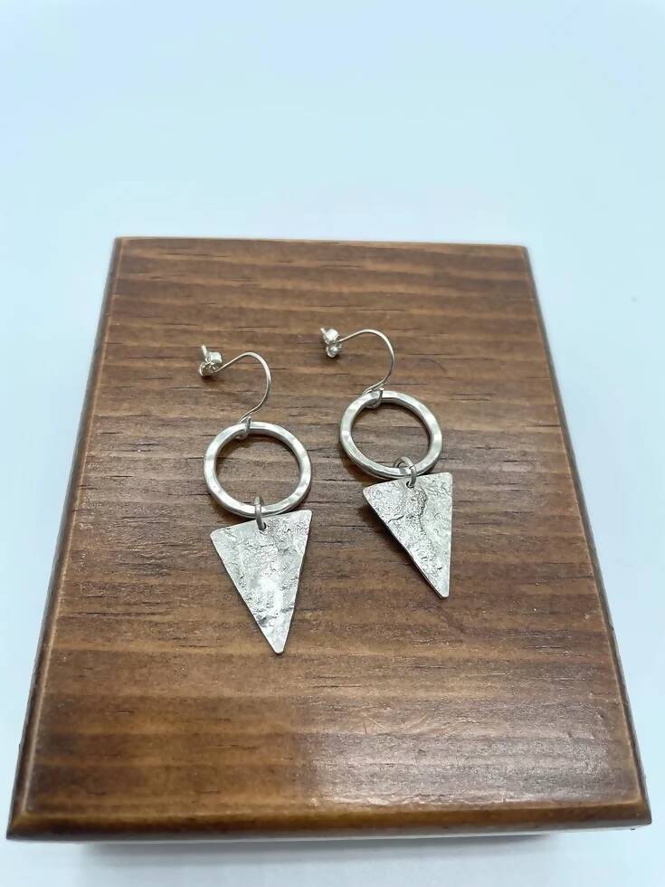 Reticulated Triangle Dangle Earrings