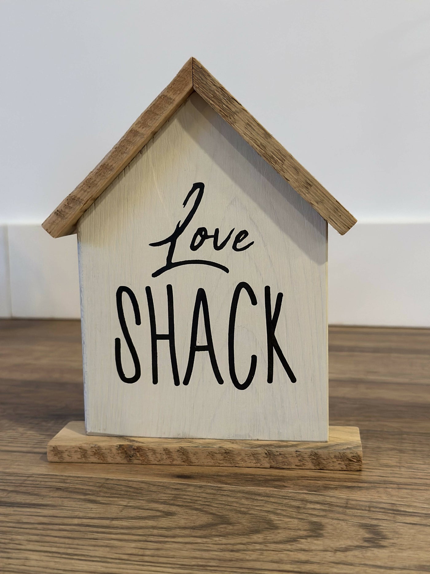 Love Shack House Shelf Sitter