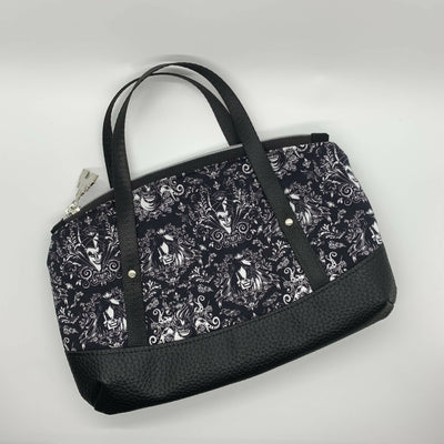 Clematis Wristlet with Handles